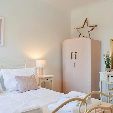 Esplanade * Scarborough