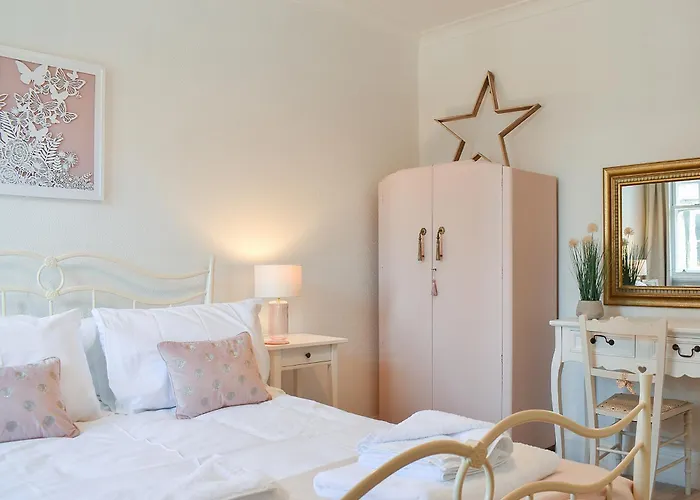 Esplanade * Σκάρμπορο